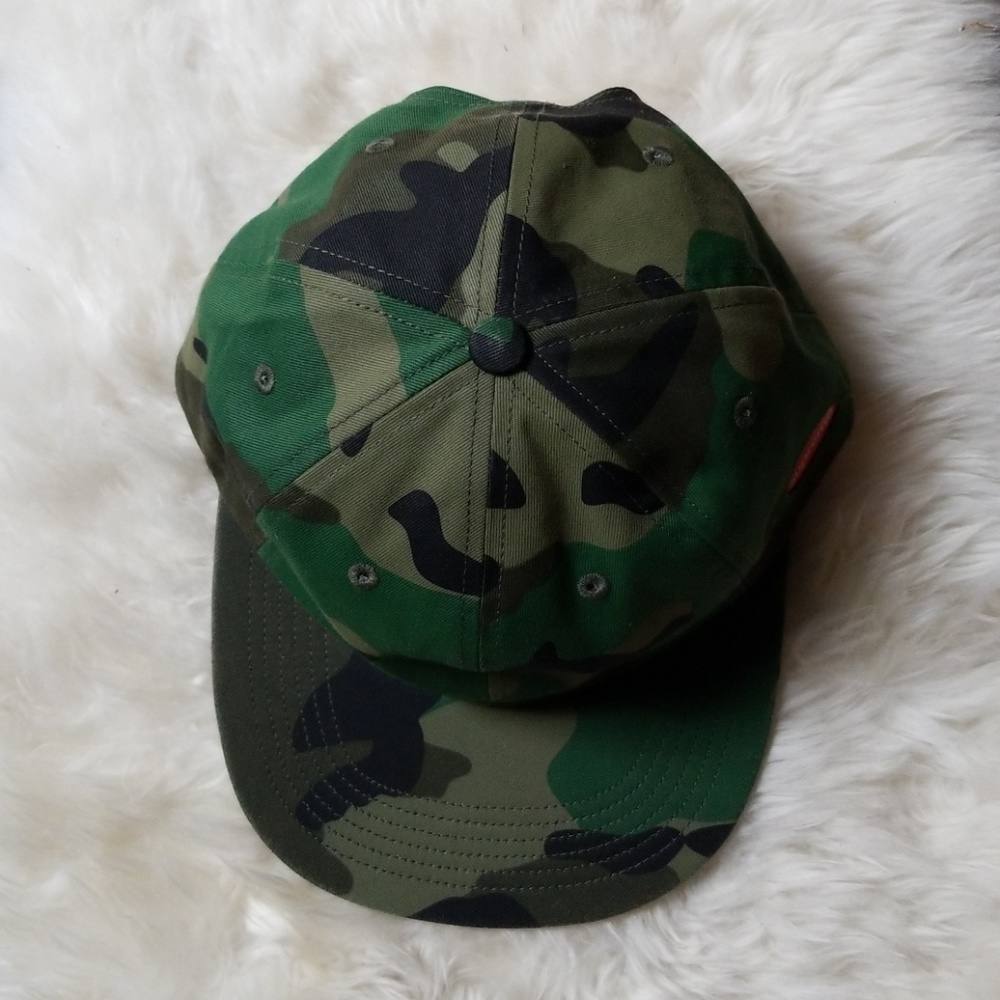 BRAND NEW AUTHENTIC Supreme Cap